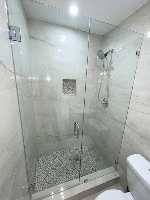 Modern Miami Oversized 3 Bedroom In Central Location Exterior photo