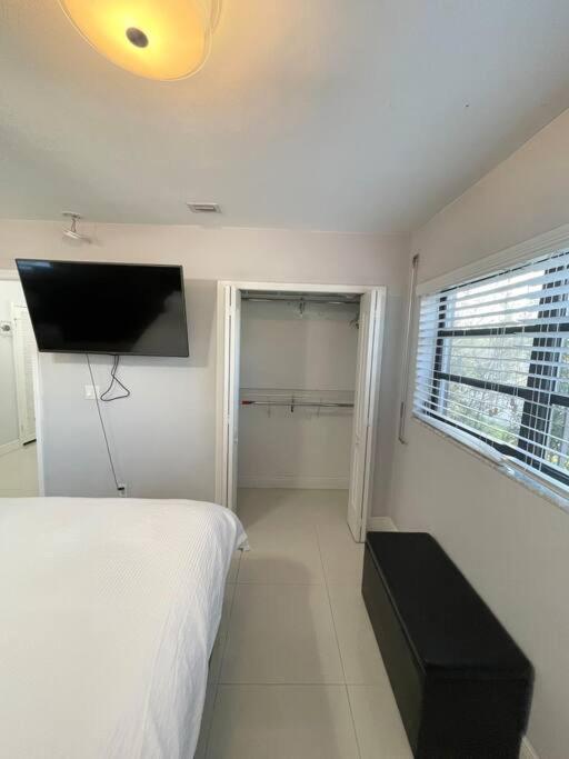 Modern Miami Oversized 3 Bedroom In Central Location Exterior photo