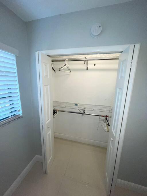 Modern Miami Oversized 3 Bedroom In Central Location Exterior photo