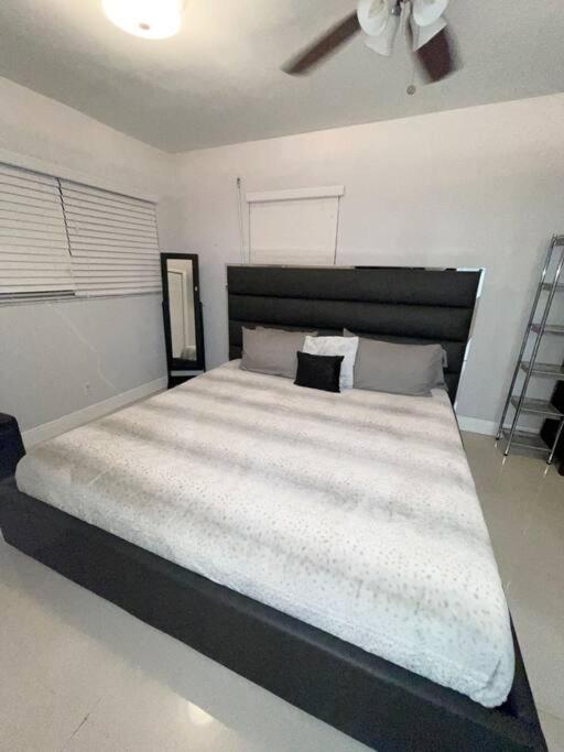 Modern Miami Oversized 3 Bedroom In Central Location Exterior photo