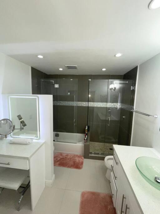 Modern Miami Oversized 3 Bedroom In Central Location Exterior photo