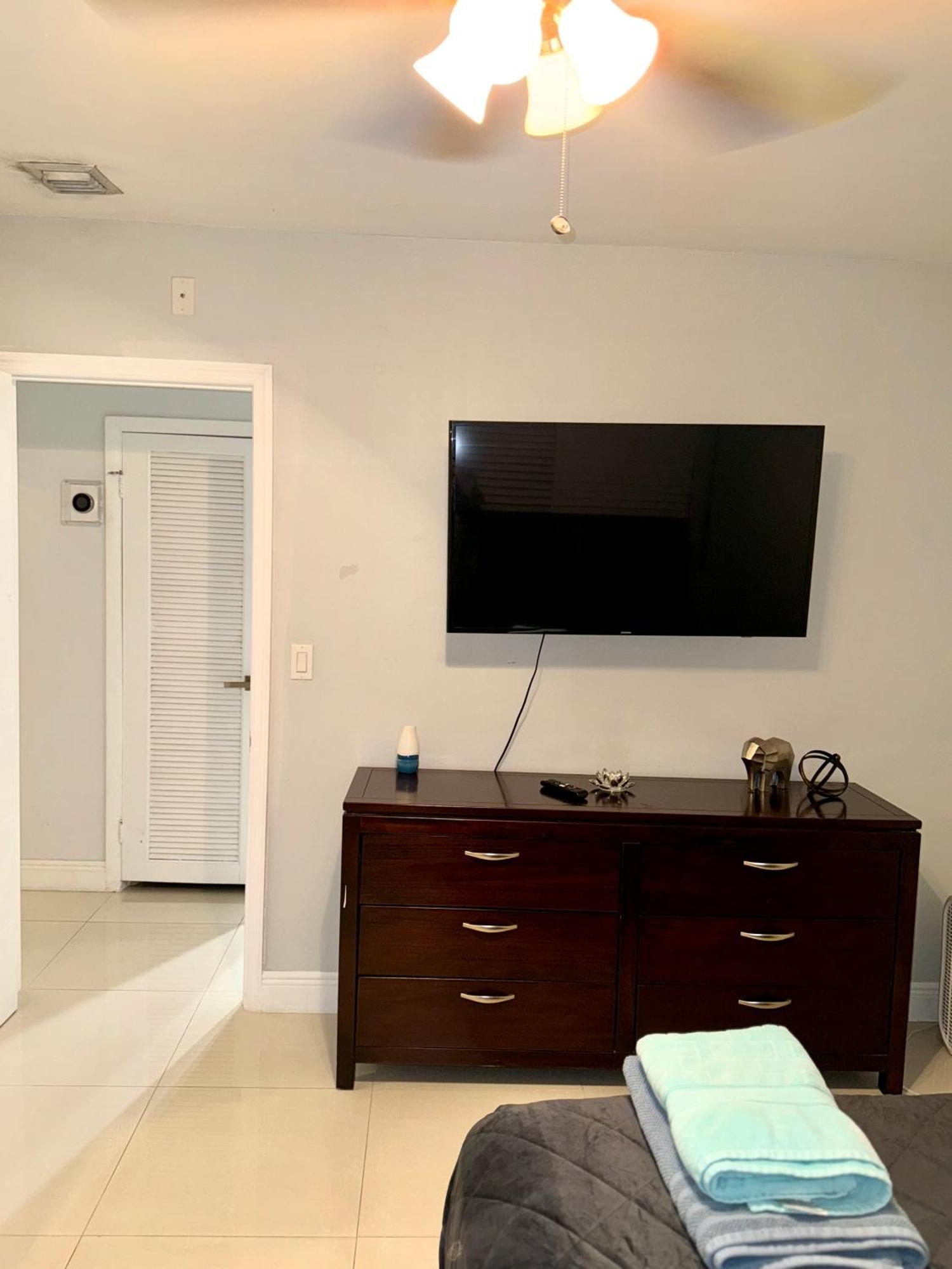 Modern Miami Oversized 3 Bedroom In Central Location Exterior photo
