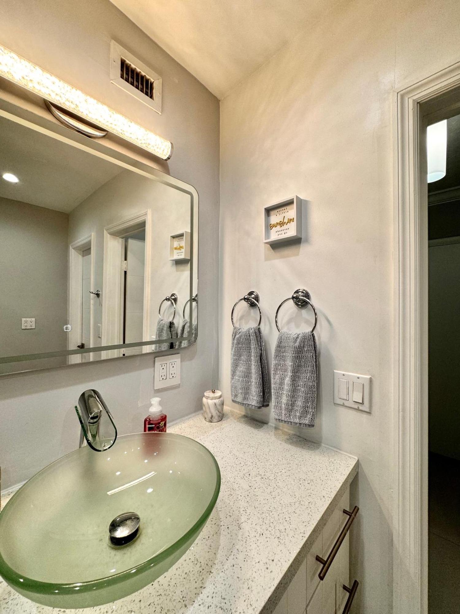 Modern Miami Oversized 3 Bedroom In Central Location Exterior photo